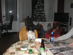 ja aan de taffel hahahha