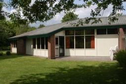 Luxe 25p. groepsaccommodatie. op mooi recr.park.(max. 2 honden!)