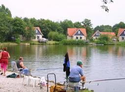 Luxe 25p. groepsaccommodatie. op mooi recr.park.(max. 2 honden!)