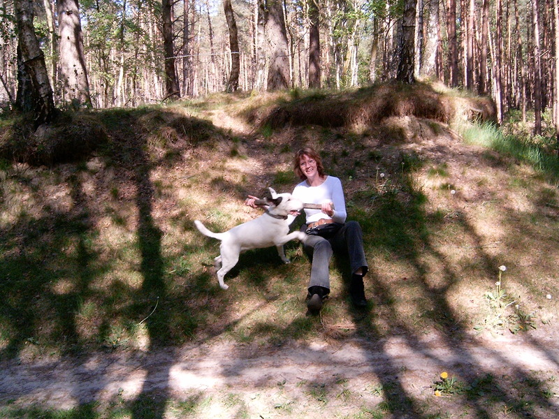 Axel en ik lekker spelen in het bos 