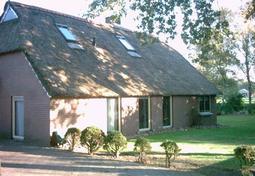 10 persoons vakantieboerderij nabij de bossen