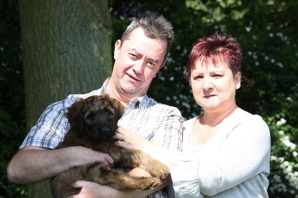 BAASJE VINCENT EN IK ZELF LIEVE ACHT WEKEN OUD INDIRA