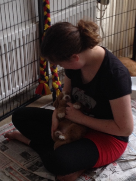 diva toen ze 4 weken was met mij knuffelen