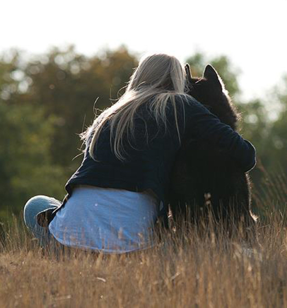 Samen naar de ondergaande zon kijken.