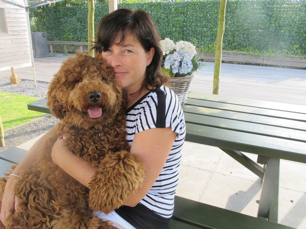 lekker met mn baasje knuffelen