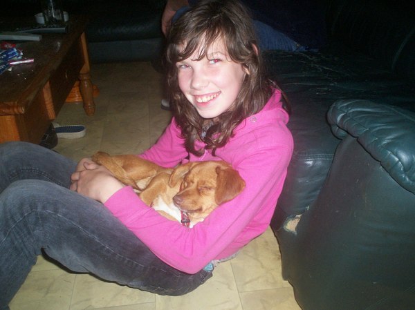 mijn opvangertje lekker luieren op schoot is een van haar hobbies.