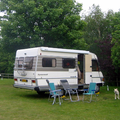 Met de camper op reis en de hond mee