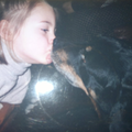 Hele oude foto toen ik 6 jaar was ongeveer. Met onze rottweiler Anouk. Mijn speelmaatje