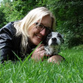 Hier genieten Bambi en ik van elkaar en van het mooie weer. Dit is één van de laatste foto´s van Bambi en ik samen. 