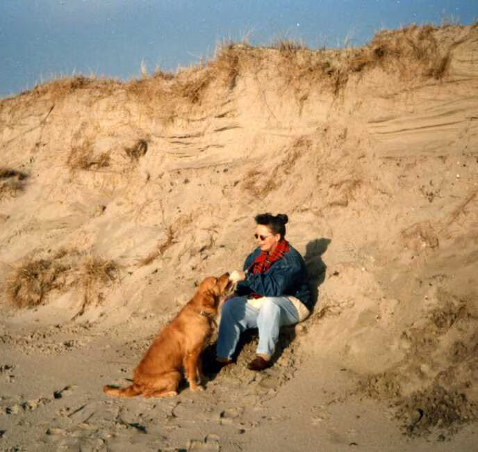 Pakte alles heel voorzichtig aan,zo jong als hij was.