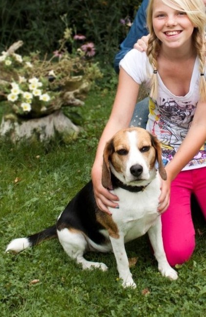 Dit ben ik met mijn hondje wopper :)
